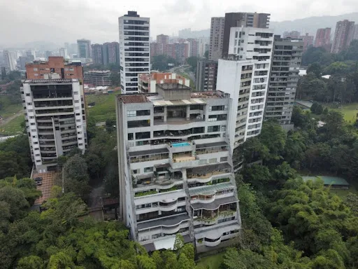 Apartamento En Venta Poblado 643-8292449