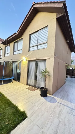 Linda Casa En Excelente Estado 3d Y 3b