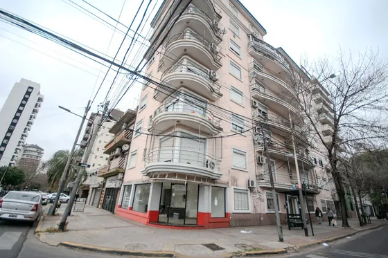 Venta De Departamento Tipo Duplex 3 Ambientes Caseros Centro