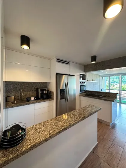 Quevedo Vende Apartamento En Res Santa Teresita Urb Mañongo Valencia Estado Carabobo