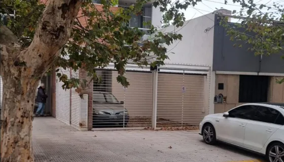 Cochera Cubierta En Edificio Saenz Peña