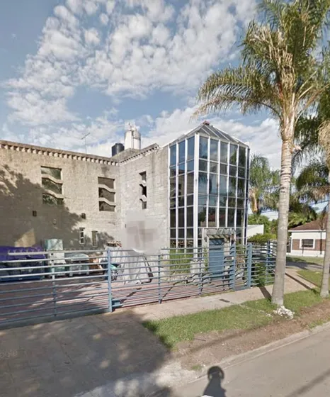 Oportunidad Venta Fabrica Y Oficina Comercial Ituzaingo