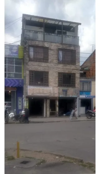 Venta Edificio La Granja Sobre La Via Comercial Locales Y Apartamentos