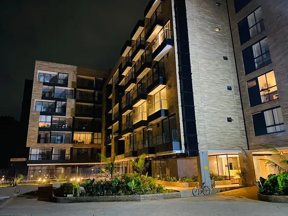 Venta Apartaestudio 5to Piso / Barrio Pance (cali) Para Personas Mayores De 51 Años (algunos Beneficios Adicionales)