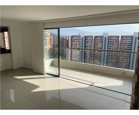 Apartamento En Venta Loma Los Bernal
