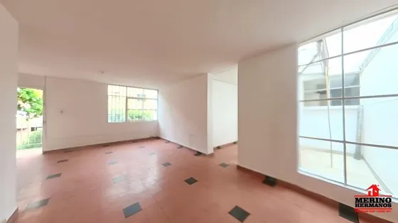 Apartamento En Arriendo En La Castellana. Cod A733
