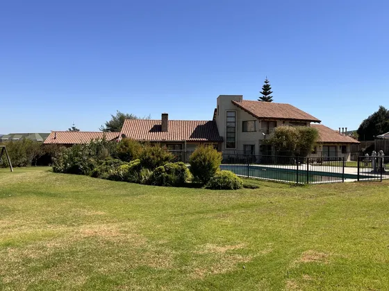 Excelente Casa 360m2 En Parcela 5.000m2, Limache