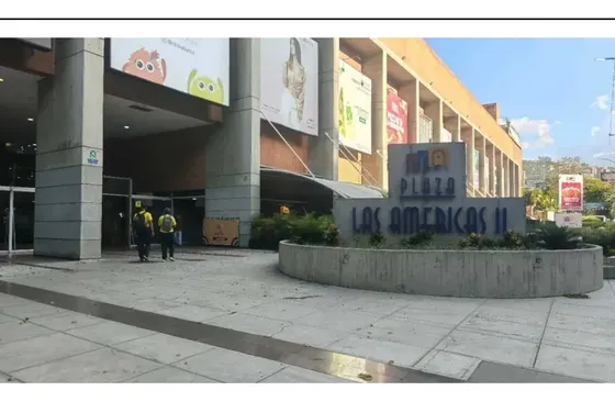 En Alquiler Local Comercial Centro Comercial Plaza Las Americas