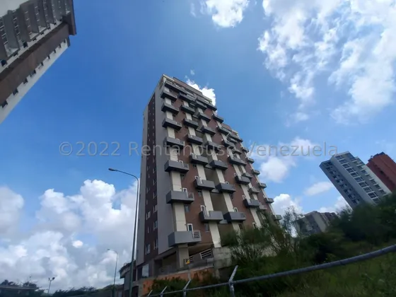Maritza Lucena Vende Amplio E Iluminado Apartamento Al Este De Barquisimeto, Habitaciones Con Vista Panorámica, Cerrado Con Vigilancia 24/7, 