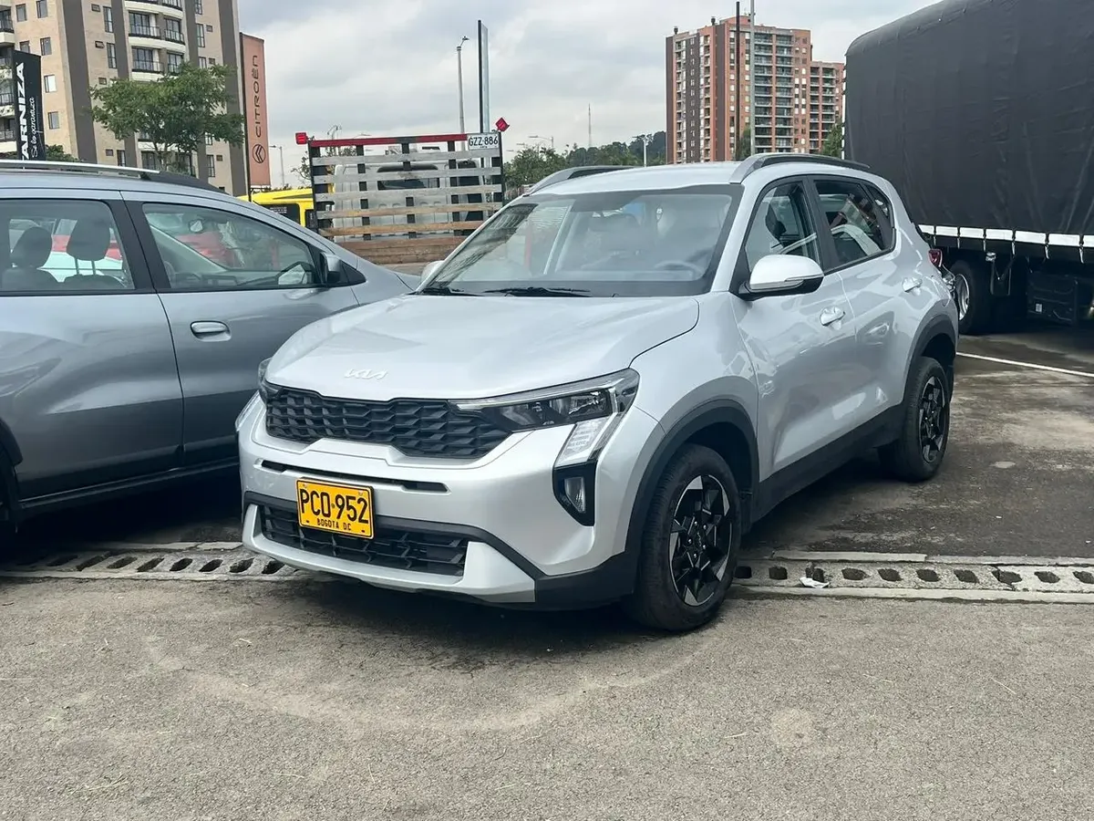 Kia Sonet 1.5 Vibrant AT (IVT)