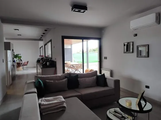 Casa En Venta Santina Norte 1 Planta 3 Dorm!!