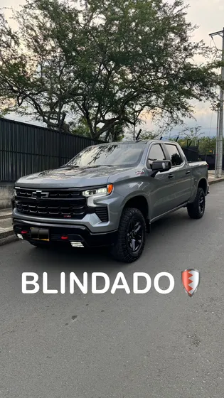 Chevrolet Silverado 5.3 Z71 4x4 At