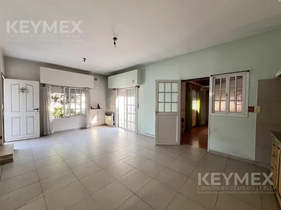 Casa Dúplex 4 Ambientes Con Cochera Temperley 