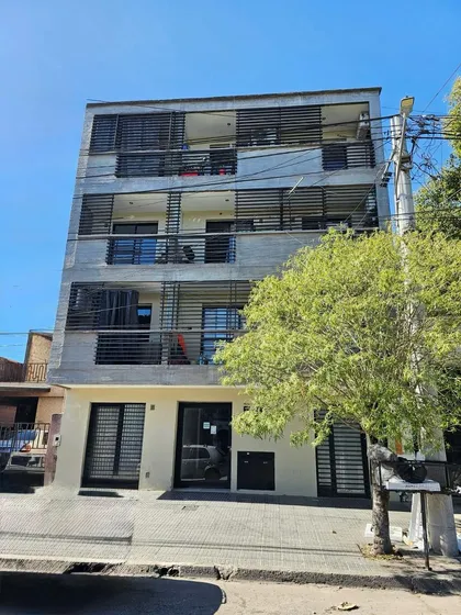 Local Comercial A Estrenar En Paso De Los Andes Al 500, Barrio El Bosque, Smt