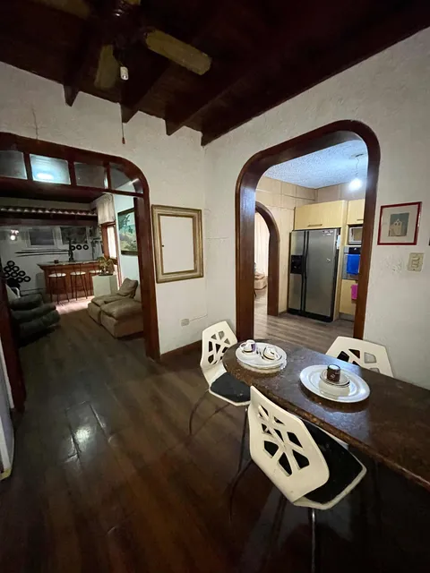 Casa Venta Tipo Apartoquinta Urbanizacion Prebo Cerca Shoping Center Valencia A Remodelar