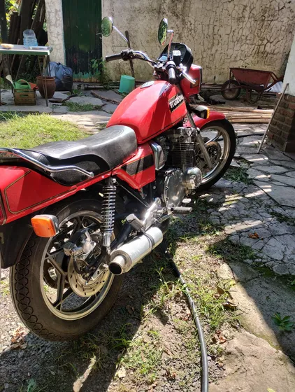 750 16v . Vendo O Permuto. 7000 Dólares