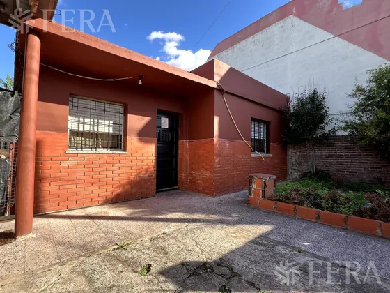 Venta Casa 3 Ambientes Con Cochera En Quilmes Oeste