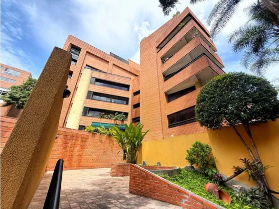 Penthouse En Venta Ubicado En Campo Alegre