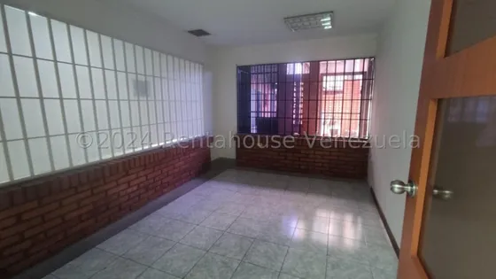 Milagros Inmuebles Local Alquiler Barquisimeto Lara Zona Centro Economica Comercial Economico Código Inmobiliaria Rent-a-house  24-16685