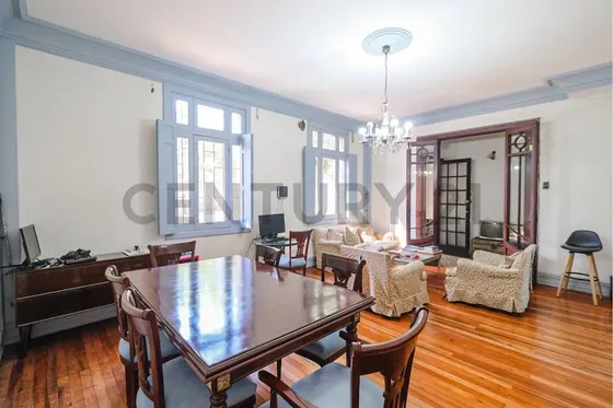 Casa Grande Y Remodelada En Santiago Centro