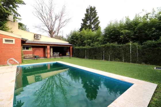 Casa En Venta En Tortuguitas