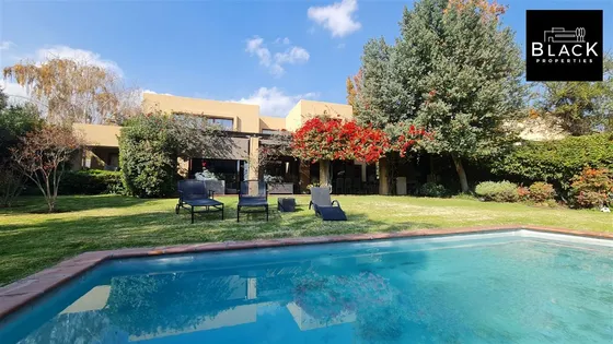 Casa En Arriendo 5 Dorm. En Hacienda De Chicureo
