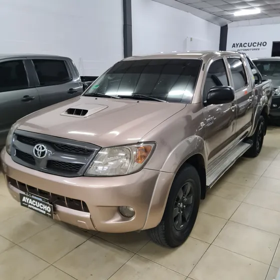 Toyota Hilux Pick-up 3.0 Cd Srv I 171cv 4x2