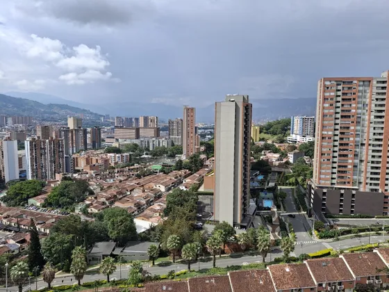 Apartamento En Venta Con Vista Panorámica Cercano A Mayorca En Sabaneta