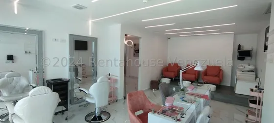 Espectacular Oficina En Venta Spa Amplia Y Moderna En Las Mercedes 25-14837