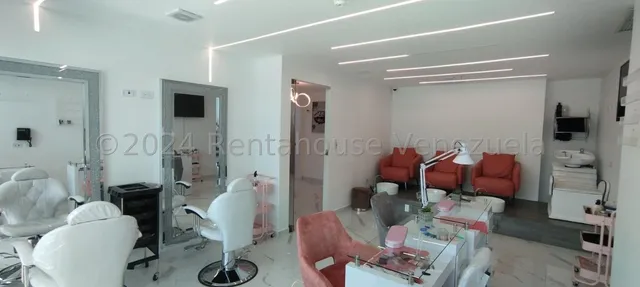 Espectacular Oficina En Venta Spa Amplia Y Moderna En Las Mercedes 25-14837