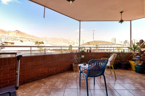 Arriendo Propiedad De 5 Niveles, Ideal Rubro Comer...
