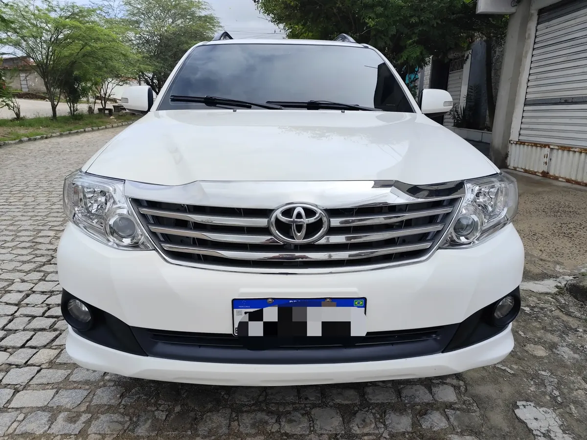 Toyota Hilux Sw4 2015 2.7 Sr 5l 4x2 Flex Aut. 5p — foto 2