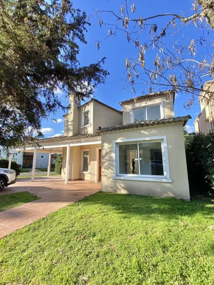 Casa En Venta En Banco Provincia - 4 Ambientes!