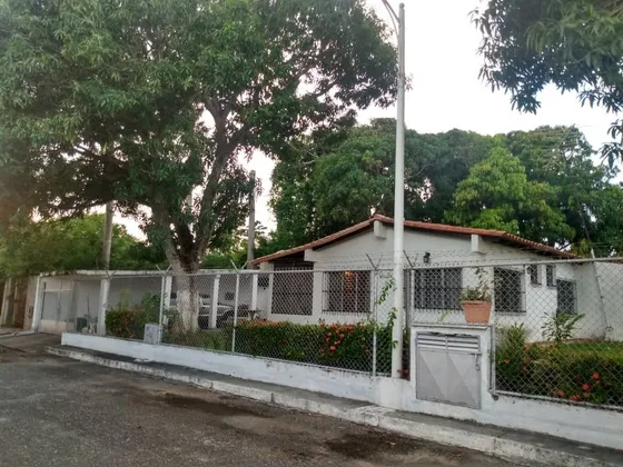 Hermosa Casa En Asocanales 2 Hab 2 Baño