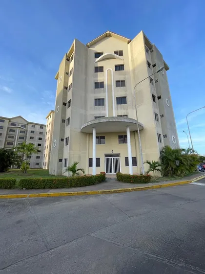 Apartamento En Alquiler Residencias Ccp