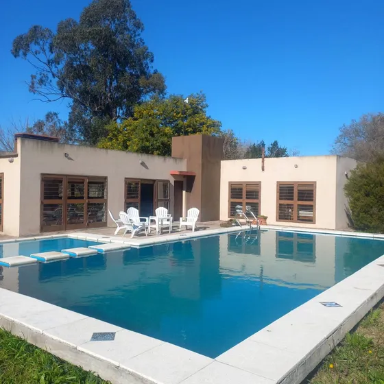 Jasale Vende Casa Quinta En R. Payró