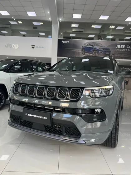 Jeep Compass 1.3 T270 Serie-s 4x2 At6