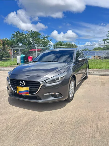 Mazda 3 2.0 Sport Touring