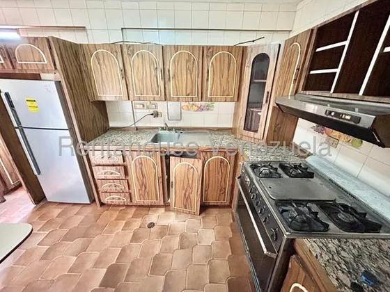 Daniela Linarez Alquila Apartamentos En Excelente Urbanismo Del Este De Barquisimeto Amoblado Con Todos Los Servicios Basicos Operativos Cerca De Los Comercios Y Avenidas Principales                  