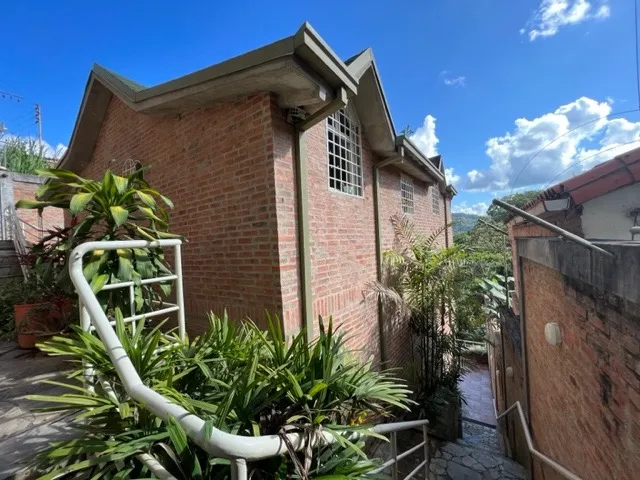 En Venta Casa Tipo Chalet,en La Unión, Calle Cerrada, Colinas De Corralito, Municipio El Hatillo.