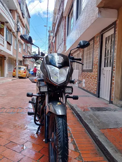 Características Principales: Motor: Monocilíndrico De 4 Tiem