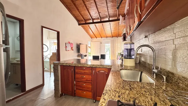 Venta De Casa  En Unidad Cerrada En El Sector De Suramerica