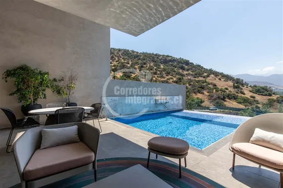 Departamento En Venta De 4 Dorm. En Lo Barnechea