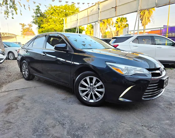 Toyota Camry 2.5 Xle At