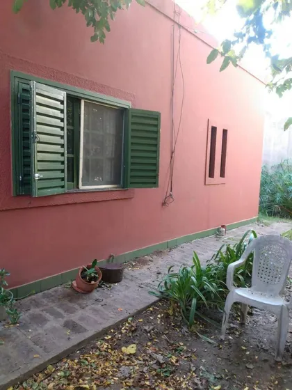 Casa En Venta - 2 Dormitorios 2 Baños - City Bell