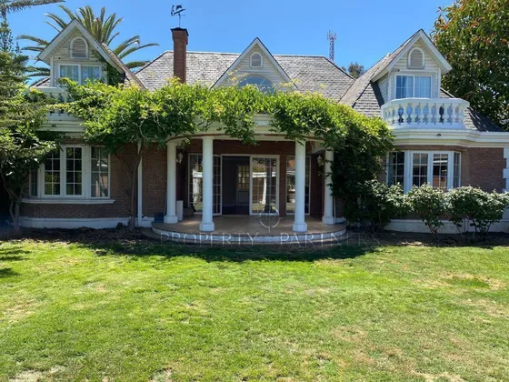 Santa Cruz, Fantástica Casa Estilo Georgian