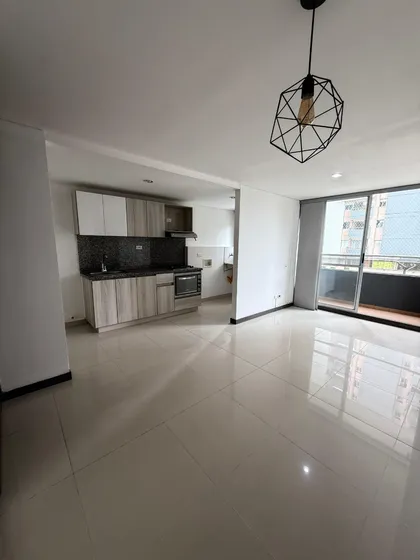 Apto En Unidad Cerrada En Sabaneta, Sector Aves Maria, 50.50 Metros Con Parqueadero, 2 Habitaciones, 2 Baños, 2 Closets Cocina Con Horno Y Campana (integral) Zona De Ropas.  