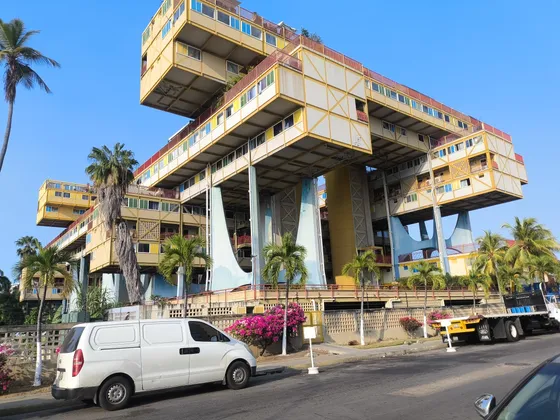 Venta De Apartamento Lecheria Casco Central Arbol Para Vivir
