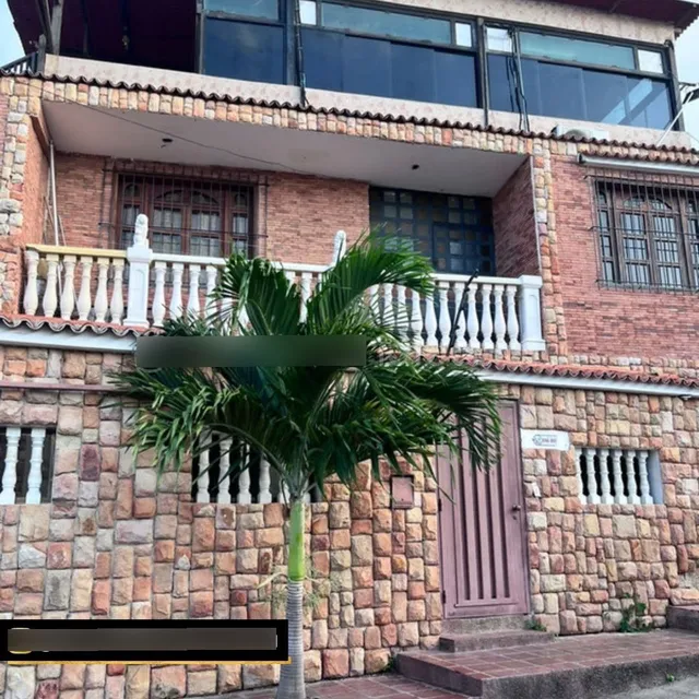 Bella Casa En Palmar Este, De 3 Pisos, Amoblada Ref 209