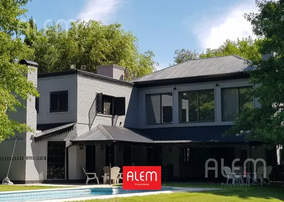 Casa En Venta En El Ombu | 3 Dormitorios